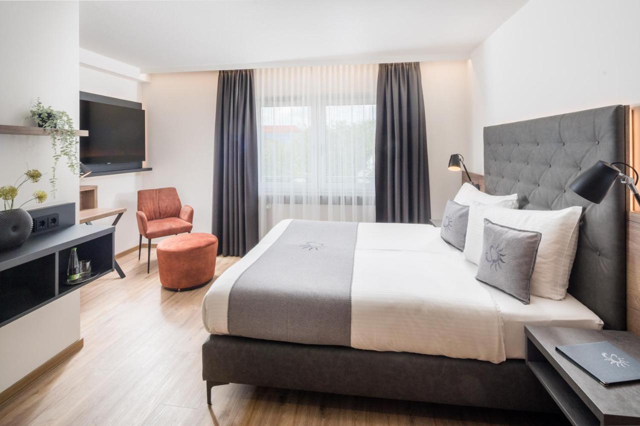 Neuendettelsau Landhotel Sonne מראה חיצוני תמונה