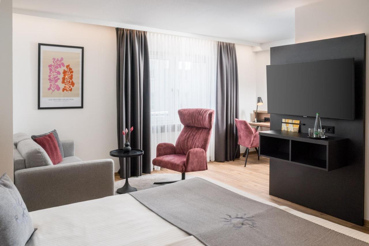 Neuendettelsau Landhotel Sonne מראה חיצוני תמונה